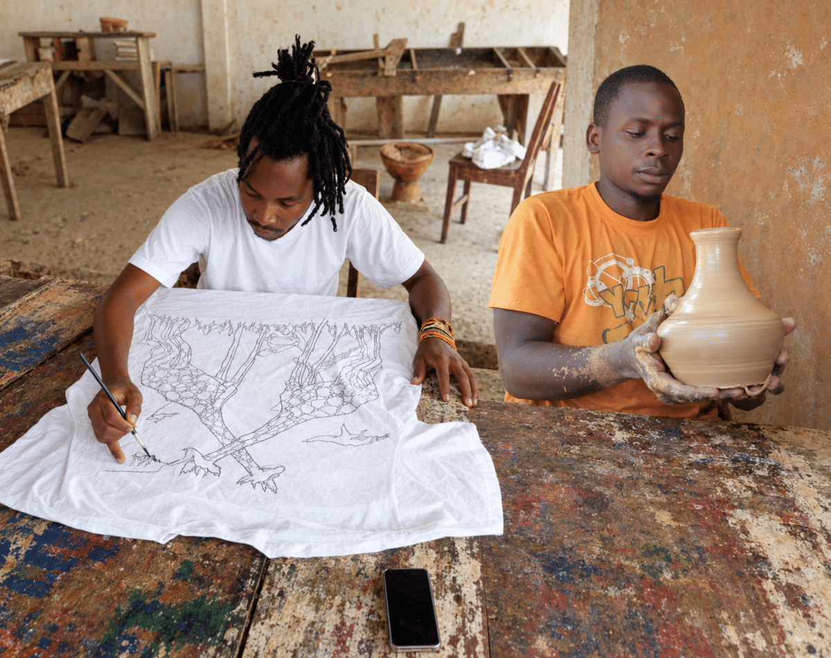Dessin pour le batik et travail de la céramique