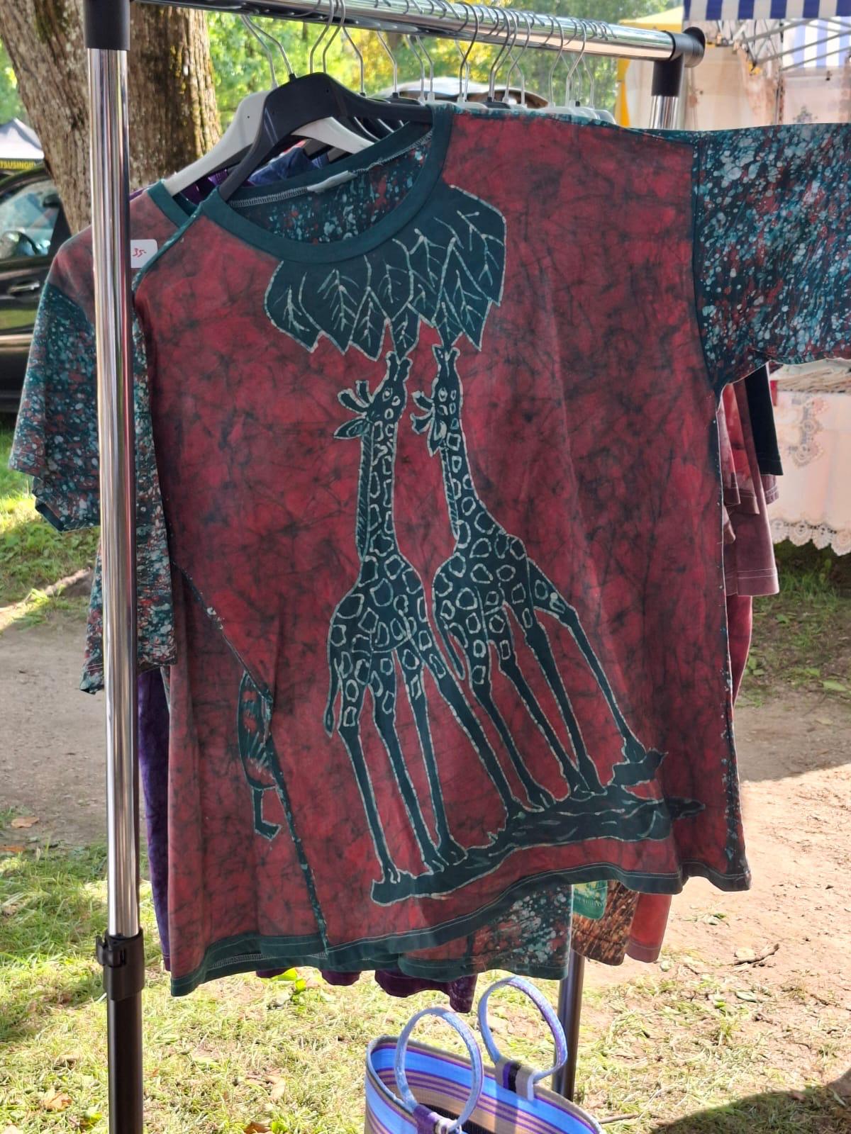 Batik shirt with giraffes at the TogoSunny stall